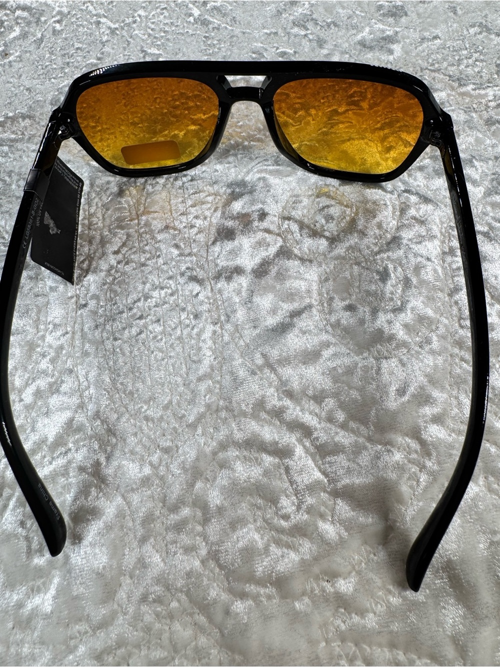 NWT House of Harlow 1960 Black Frame Sunglasses with Amber Lenses - Picture 3 of 4